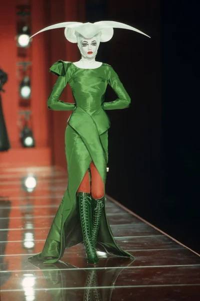 Look 33